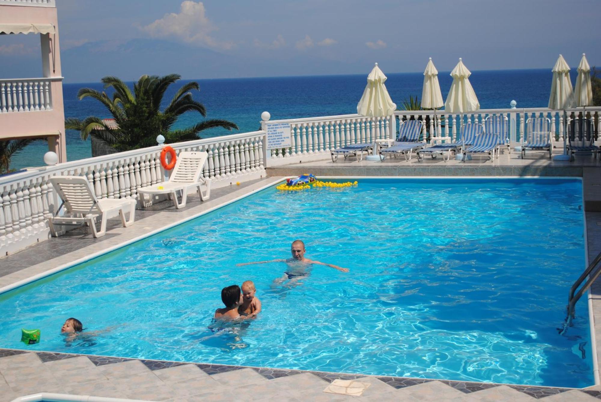 Clear Horizon Aparthotel Amoudi Luaran gambar