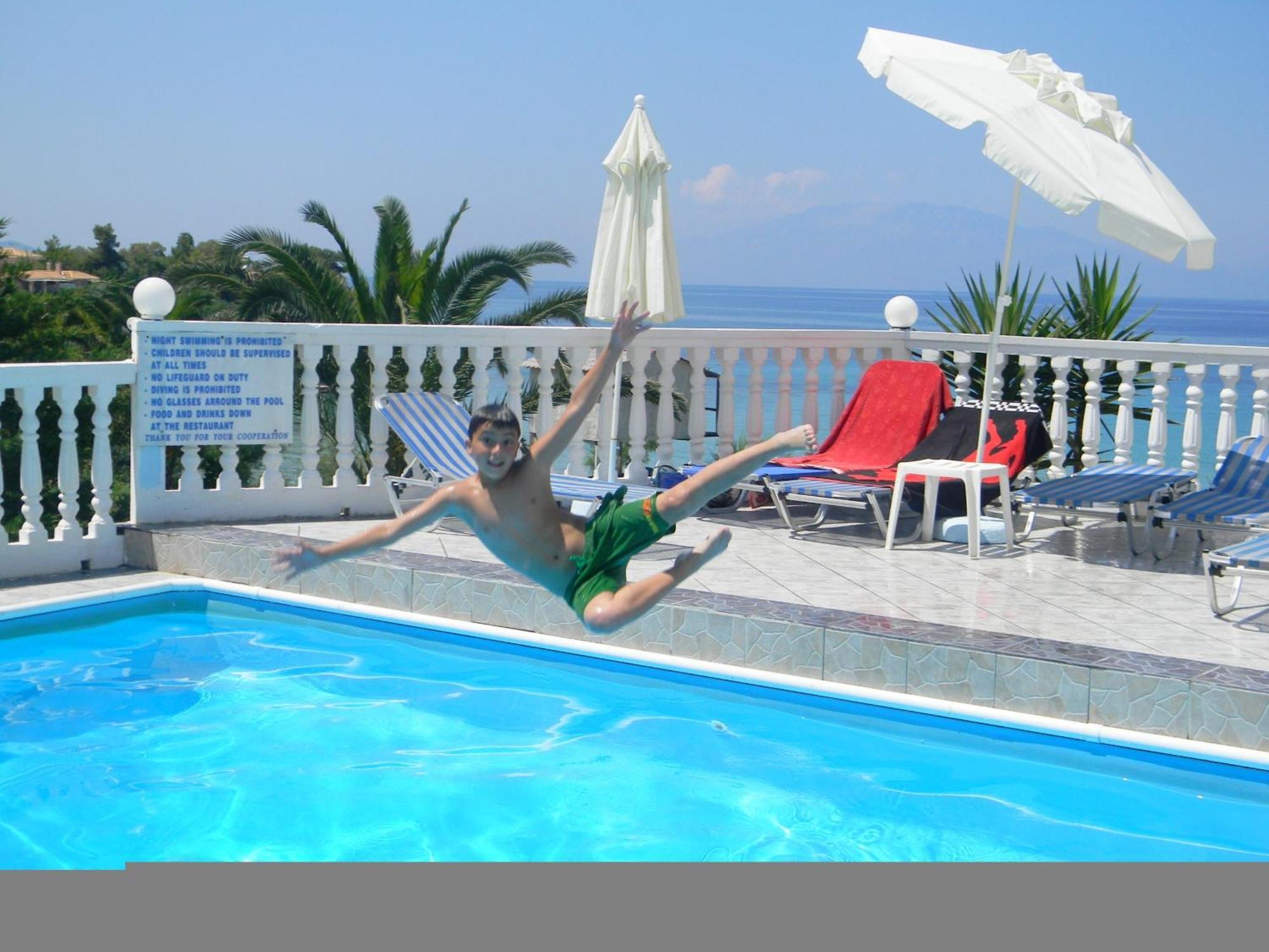 Clear Horizon Aparthotel Amoudi Luaran gambar